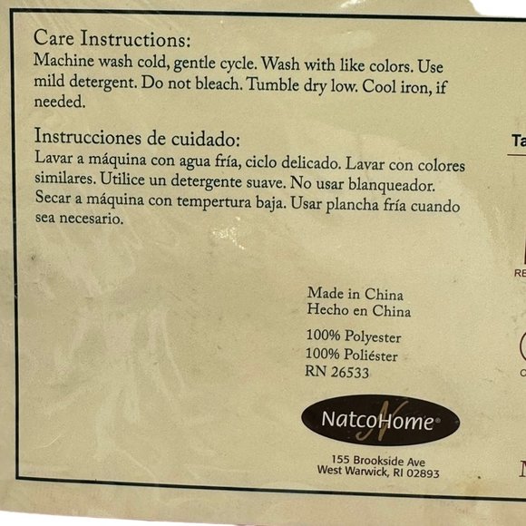 At Home Poinsettia Damask Tablecloth 70 Inch Round Red Table Linen Decor Holiday - Picture 6 of 7